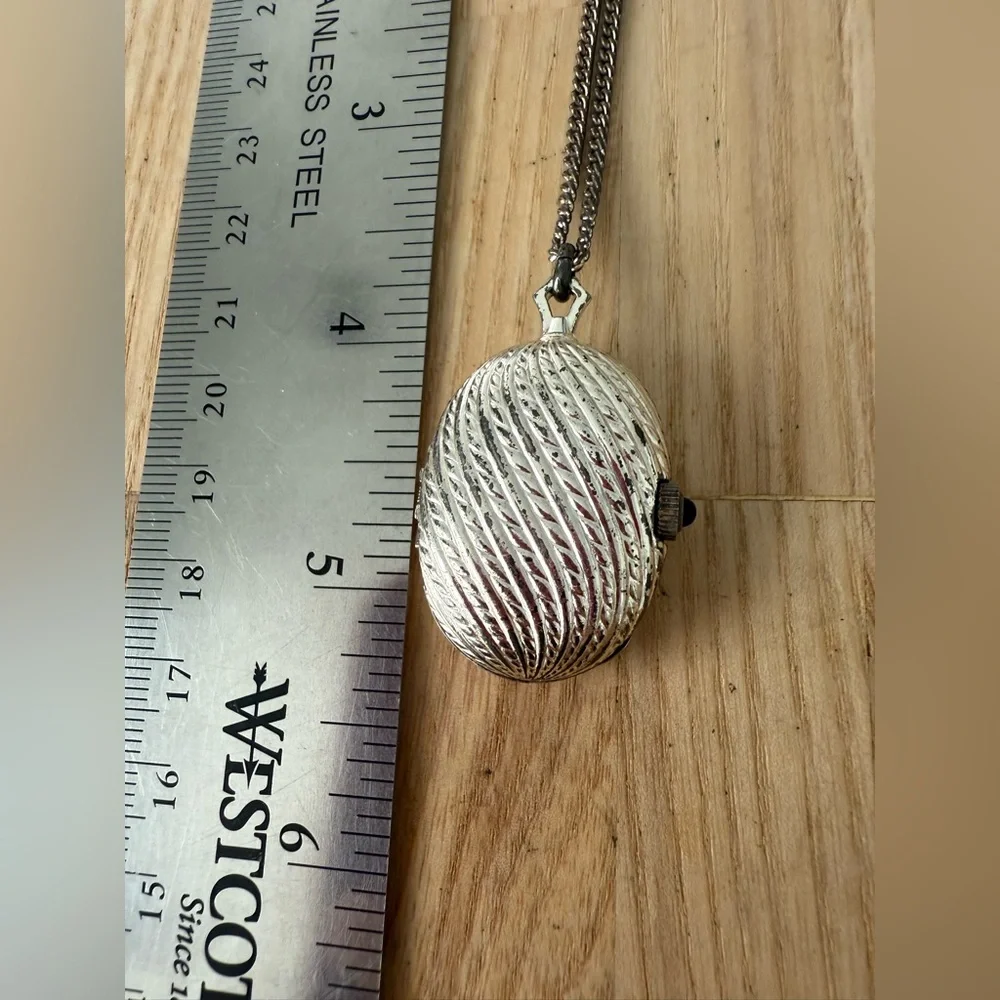 Vintage Royal Swiss ladies silver tone hidden mechanical watch pendant necklace